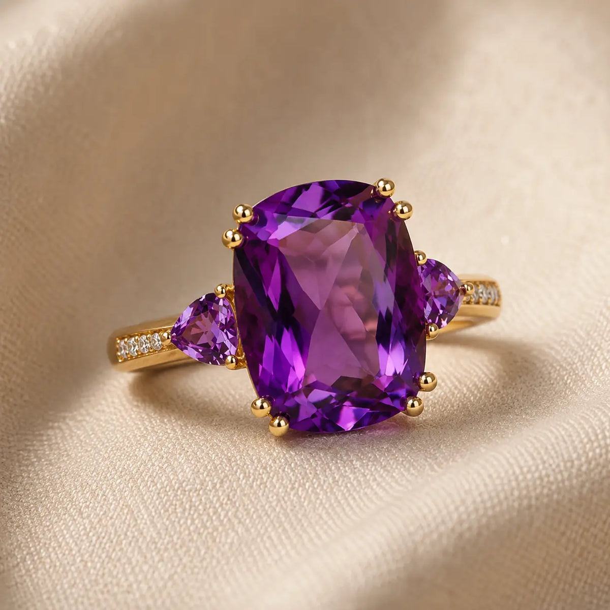 Udsøgt Guldring med Cubic Zirconia