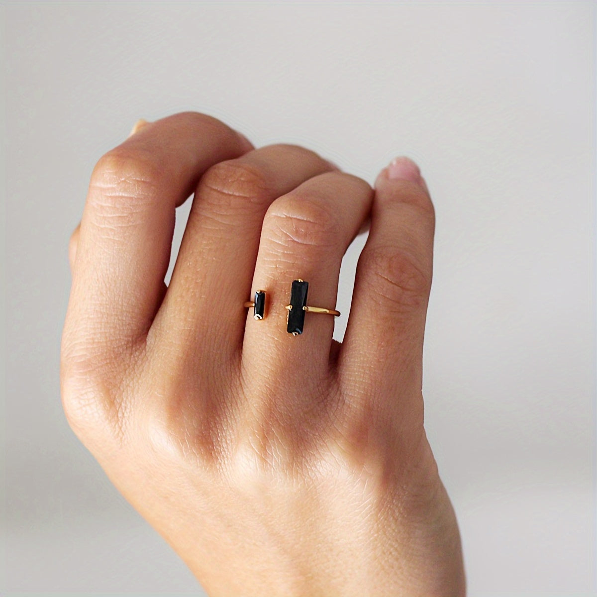 Timeless Obsidian Ring in a Minimalist Design
