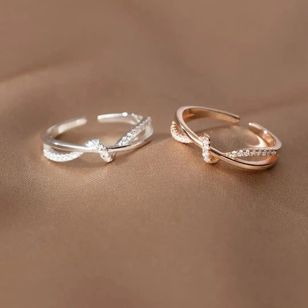 Classic cross knot ring