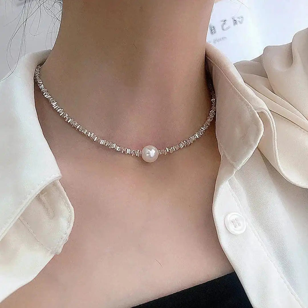 Exquisite pearl necklace