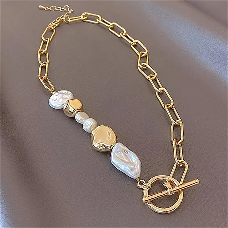Vintage gold chain with pearls