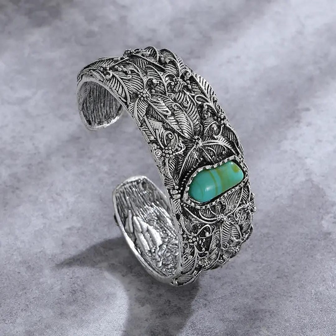 Vintage bracelet with turquoise stone