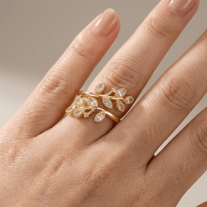 RING MED BLAD I GULD - (JUSTERBAR)
