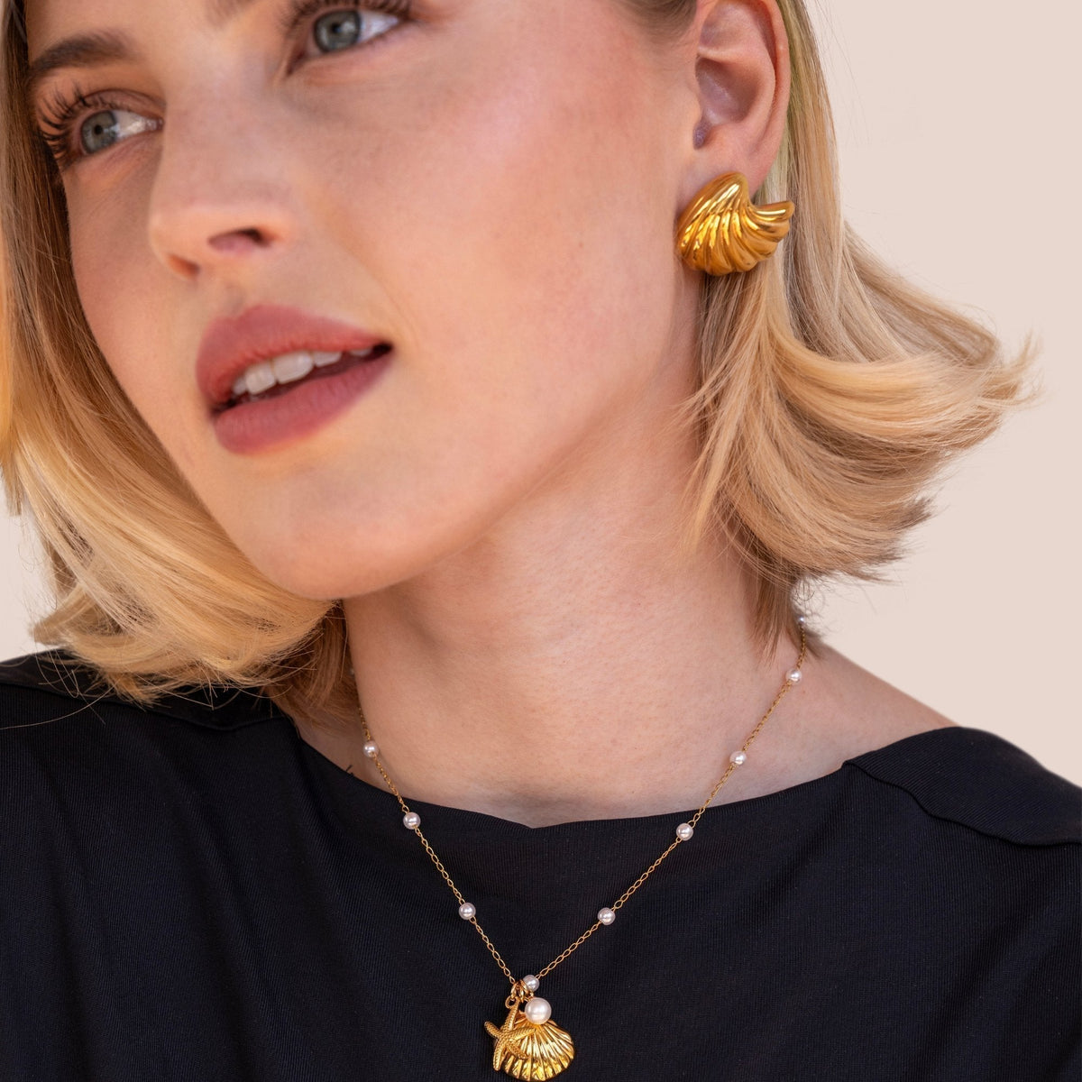 Anneliese Mother-of-Pearl Gold