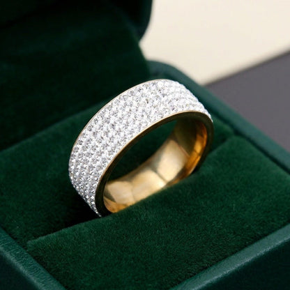 Pavelli crystal ring