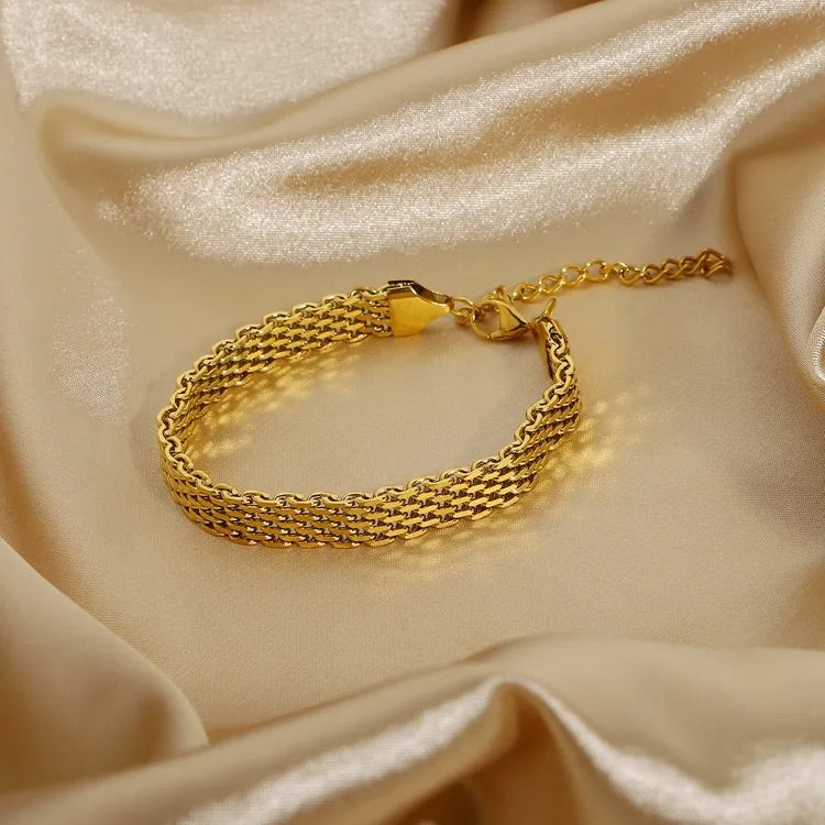 Wristlet | Bracelet