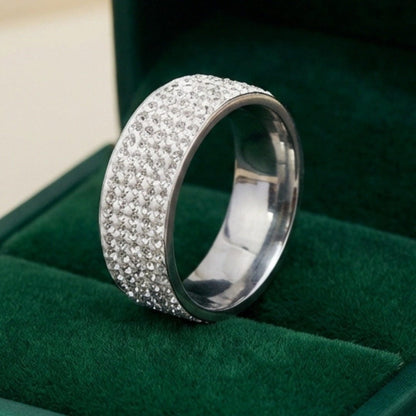 Pavelli crystal ring