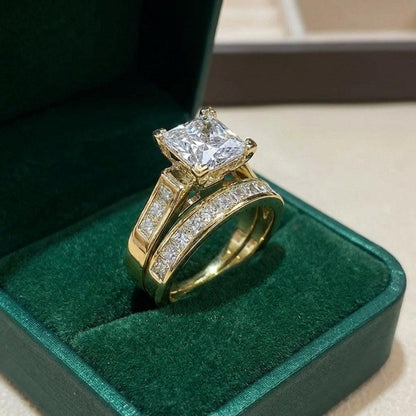 Exquisite Zircon Engagement Ring Set