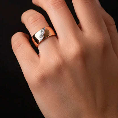 Timeless Multi-Zirconia Smooth Ring