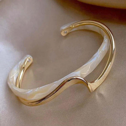 Soft Glow Opal Guld Armbånd