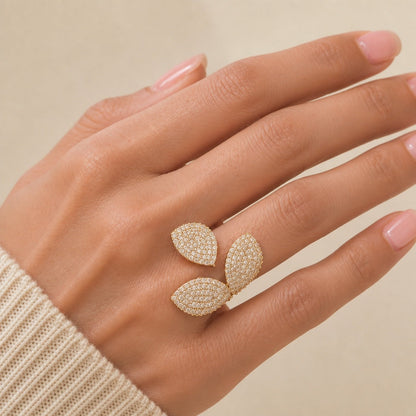 Luxury Clover Ring with Zirconia
