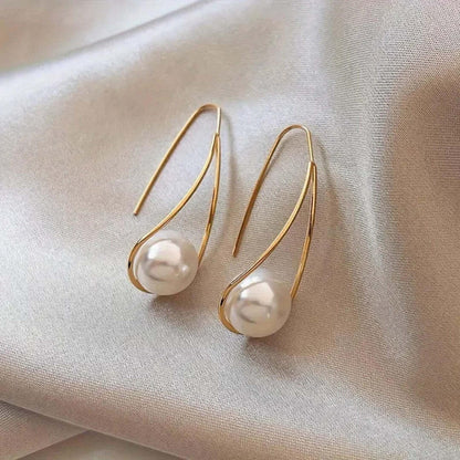 Elegant pearl earrings