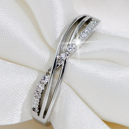 White gold zirconia everyday ring