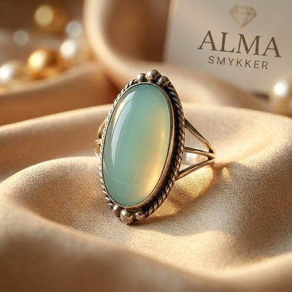 Vintage turquoise sterling silver statement ring