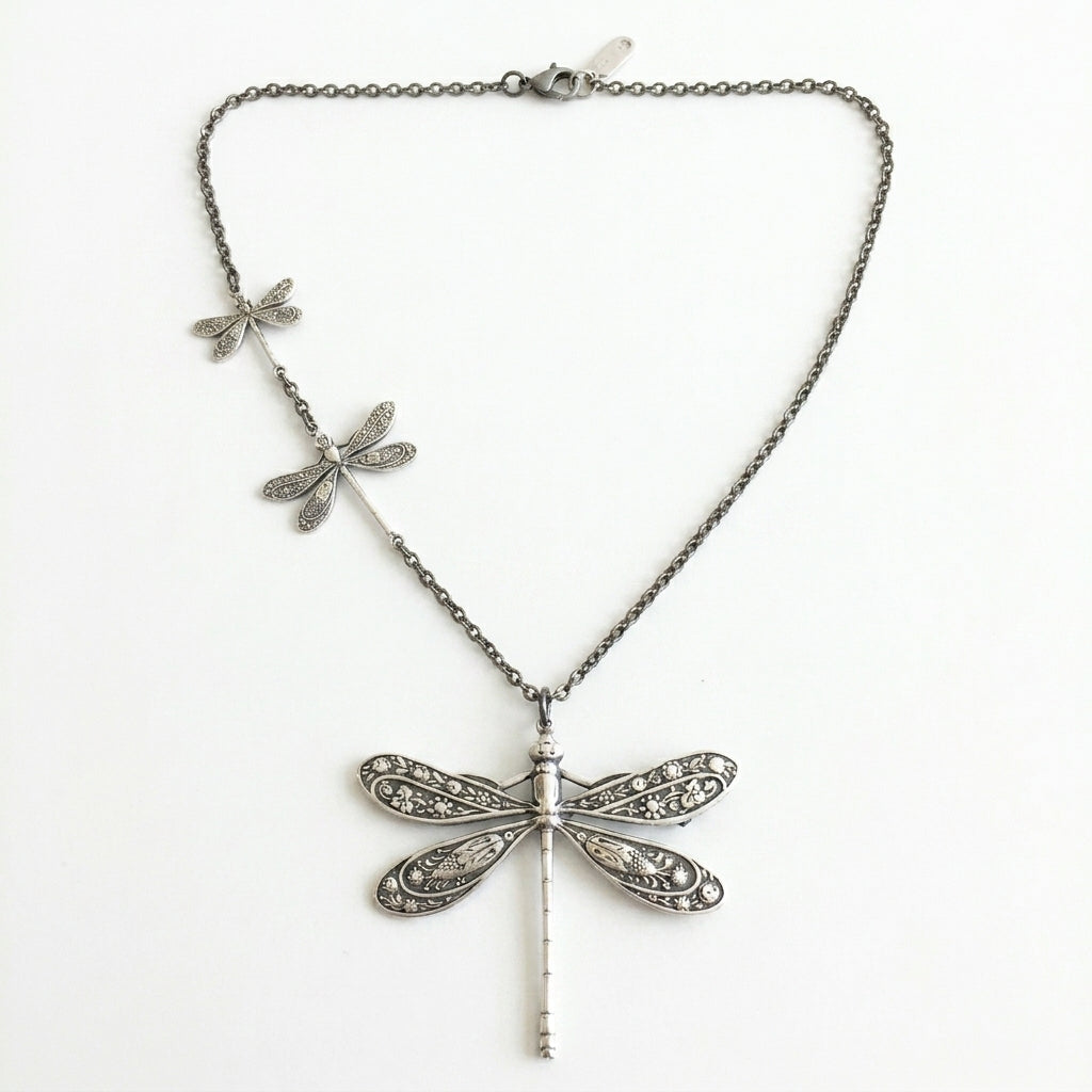 Vintage Dragonfly Necklace – Symbol of Change, Light, and Freedom