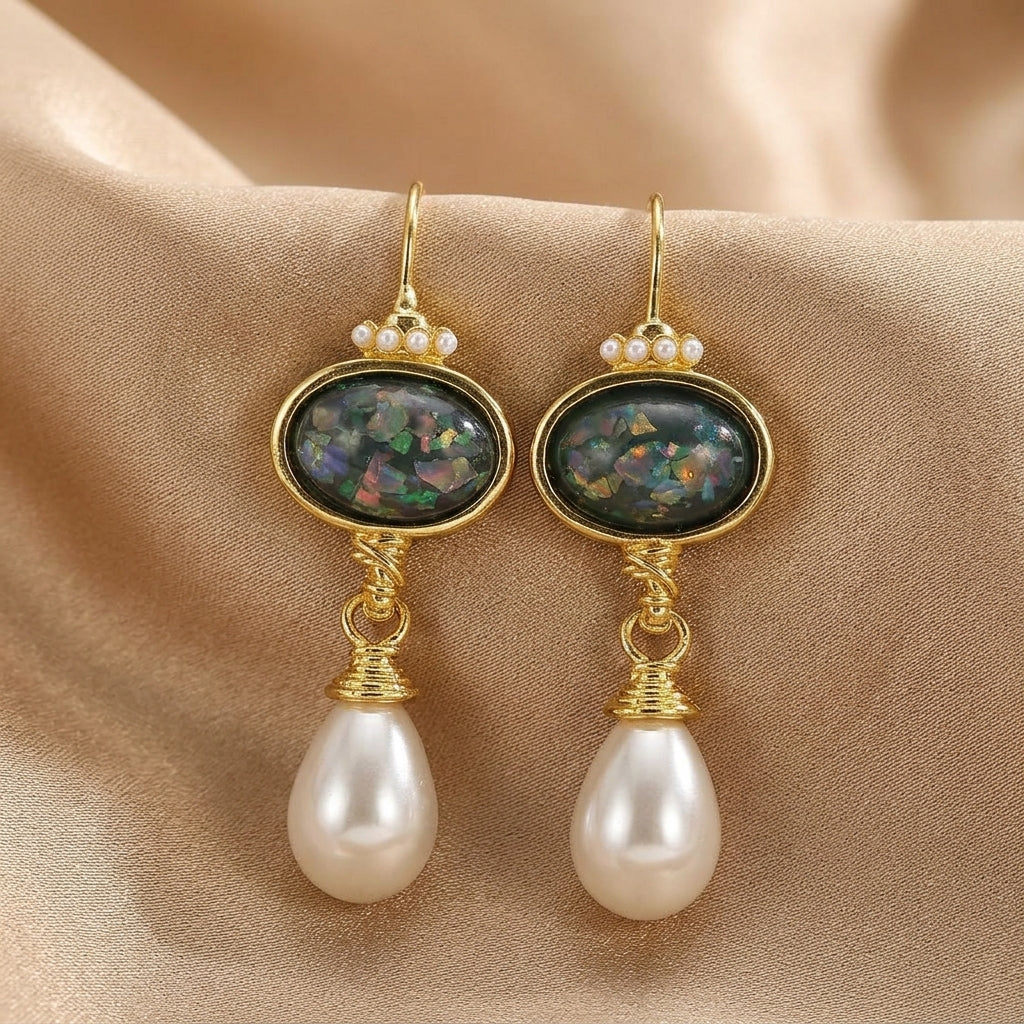 Geometric earrings with black stone and pearl