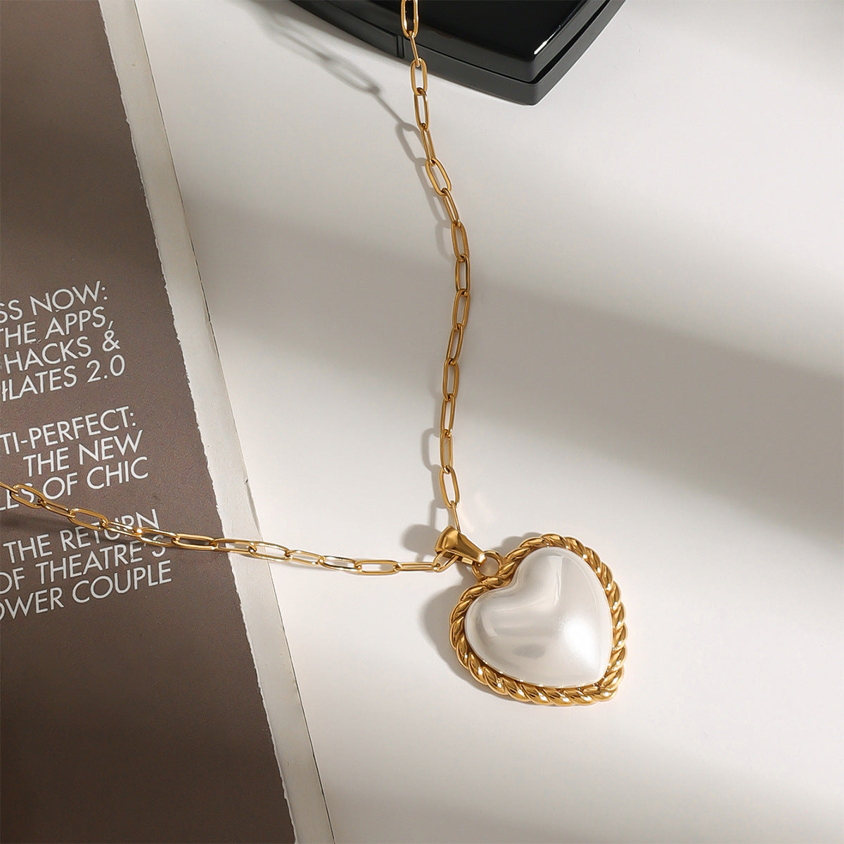 Viktoria Elegant Gold