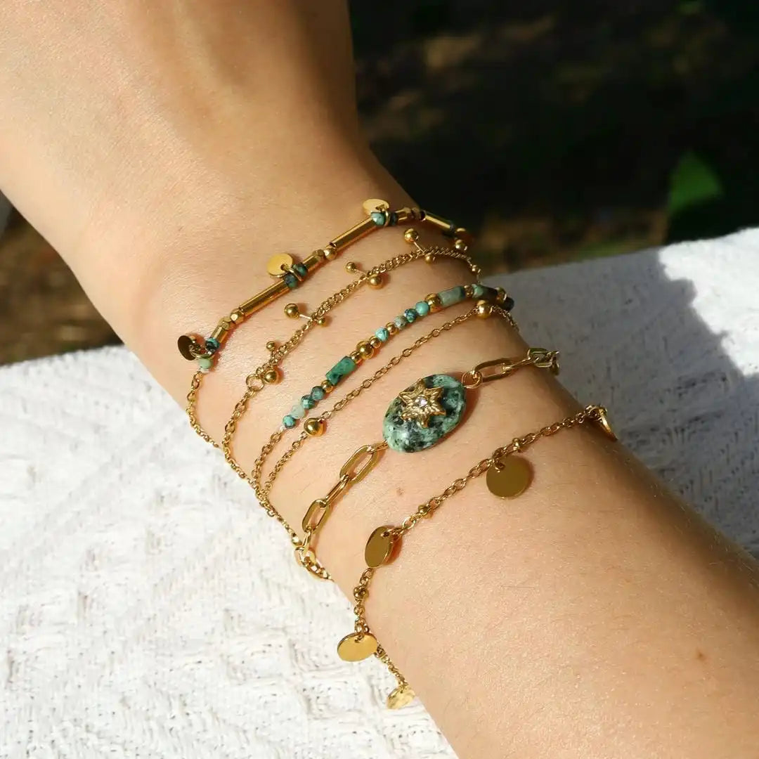Armbåndssæt med guld og vulkansk turkis