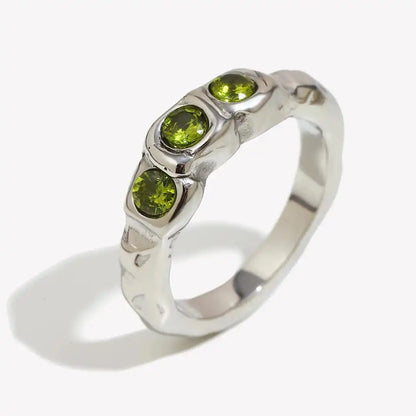 Vintage forgyldt ring med ædelsten