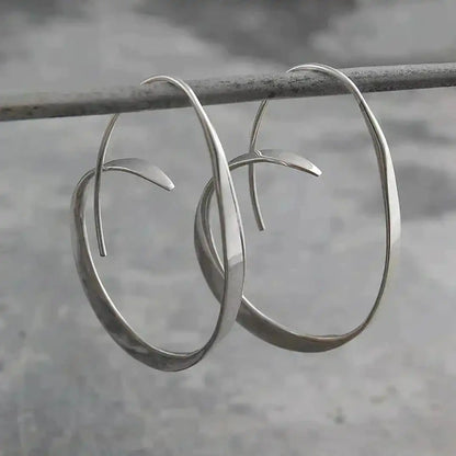 Earrings with spiral loops – a delight