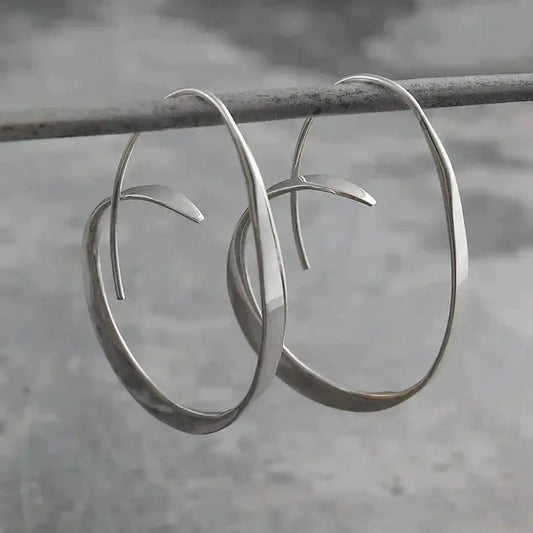 Earrings with spiral loops – a delight