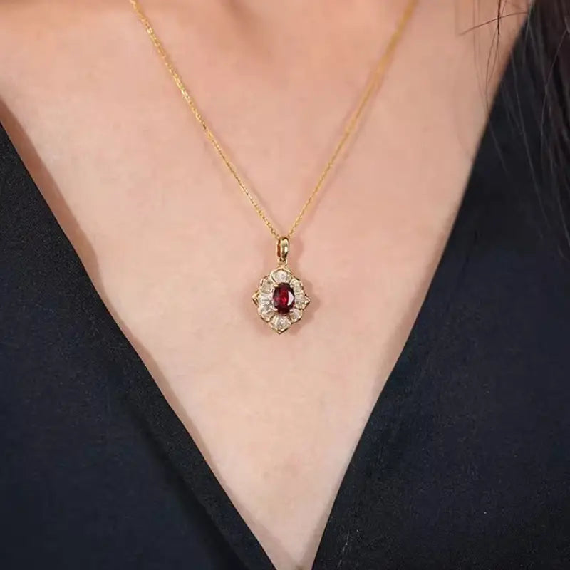 Guld Ruby Blomstret Vedhæng Halskæde