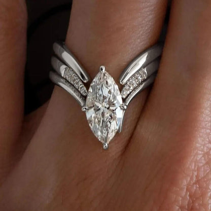 Ring set with marquise-cut diamonds
