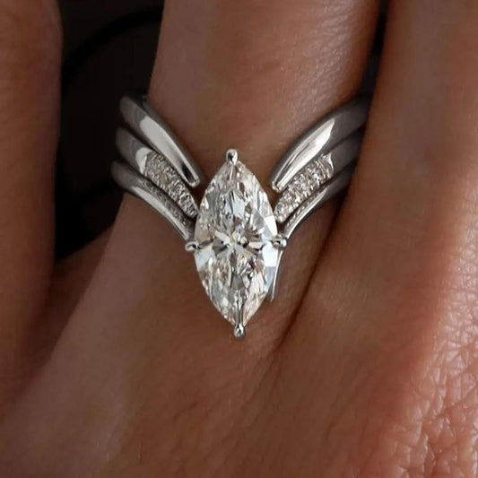 Ringsæt med marquise-slebne diamanter
