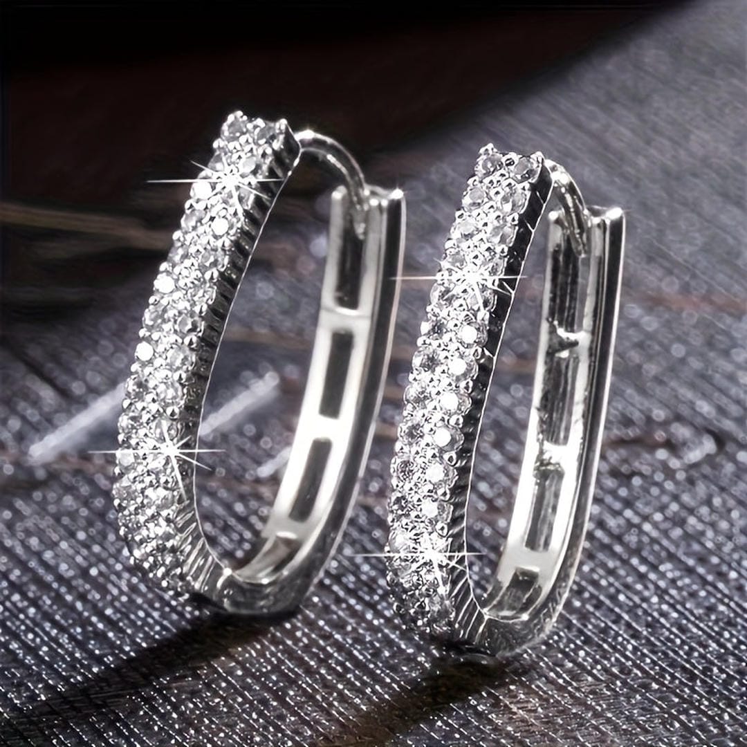 Elegant round zirconia earrings