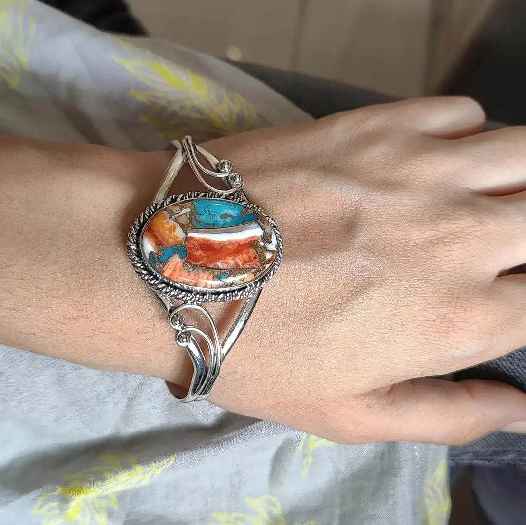 Bracelet with vibrant gemstone inlays