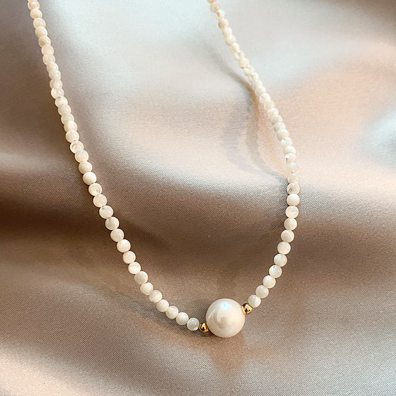 Elegant handmade beaded necklace