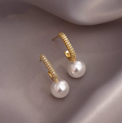 Elegant light gold-plated pearl earrings
