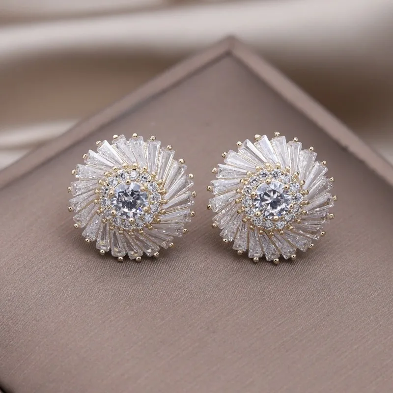 Elegante, lyse spiraløreringe